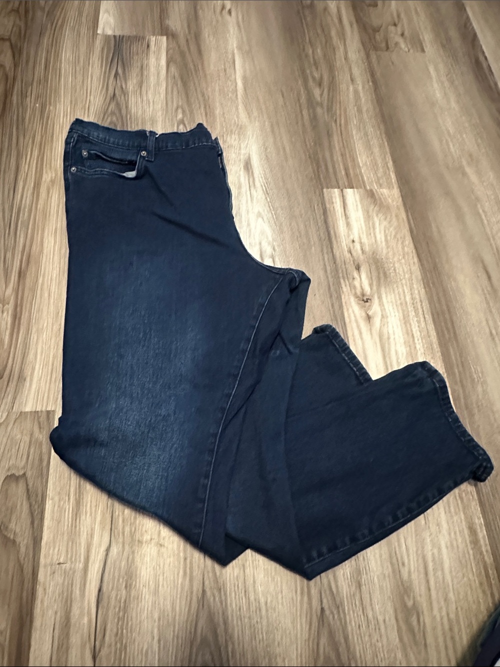 Amazon Essentials Men's Dark Blue Relaxed Fit Jeans